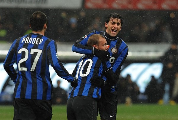 哈维-西蒙斯：我的名字烙印了母亲对巴萨的爱；年少成名并不好（哈维-西蒙斯：我的名字刻着母亲对巴萨的情怀；过早走红并非好事）