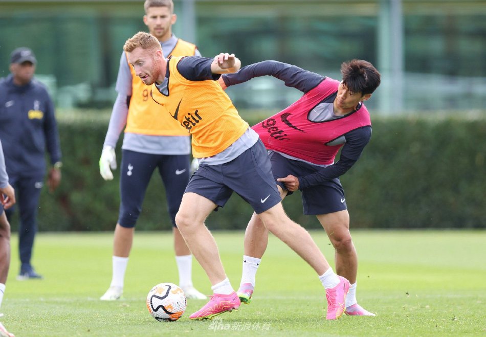 赵和靖：为铜梁龙冲超开心，希望铜梁龙书写重庆足球新的传奇（赵和靖：为铜梁龙冲超欣喜，期待球队为重庆足球再写新传奇）