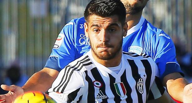 客战梅州建功，英博18岁小将杨铭锐斩获职业生涯首球（客场对阵梅州破门，英博18岁新星杨铭锐喜迎职业处子球）