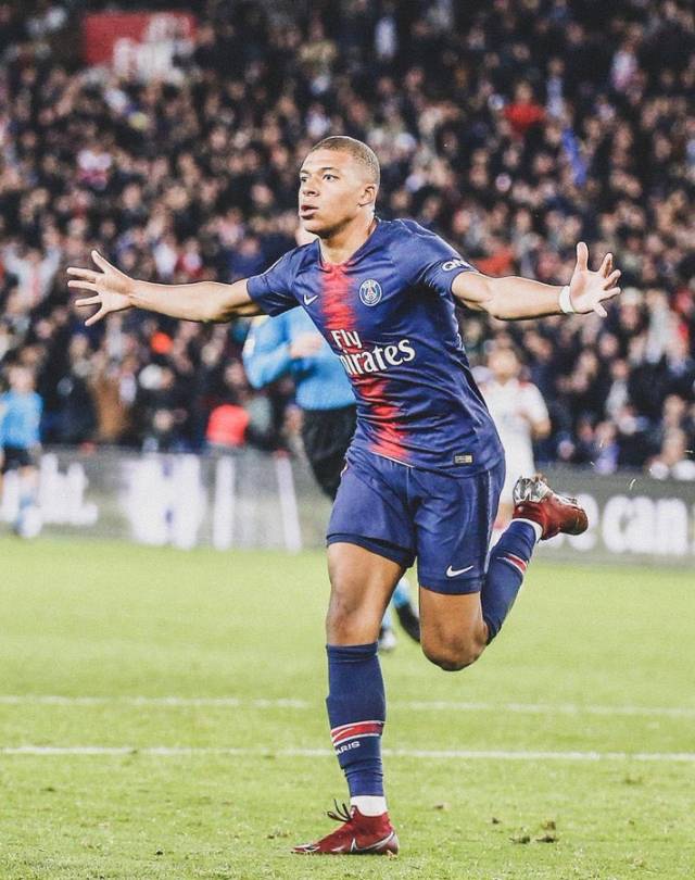 加图索在看台观战？巴尔泰萨吉：我很高兴，但我不关注这些事（加图索现身看台？巴尔泰萨吉：我很高兴，但对此并不关注）