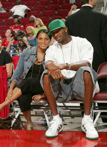 科尔：要让每个人保持健康 维持相同的首发连续出战确实不容易（科尔：要让球队人人健康、首发阵容持续不变并非易事）